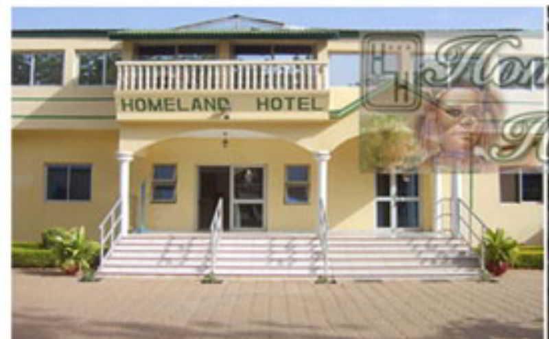Homeland Hotel Ниамей Экстерьер фото